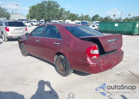 2004 Toyota Camry Le z USA, uszkodzony, nr VIN 4T1BE32K84U323295